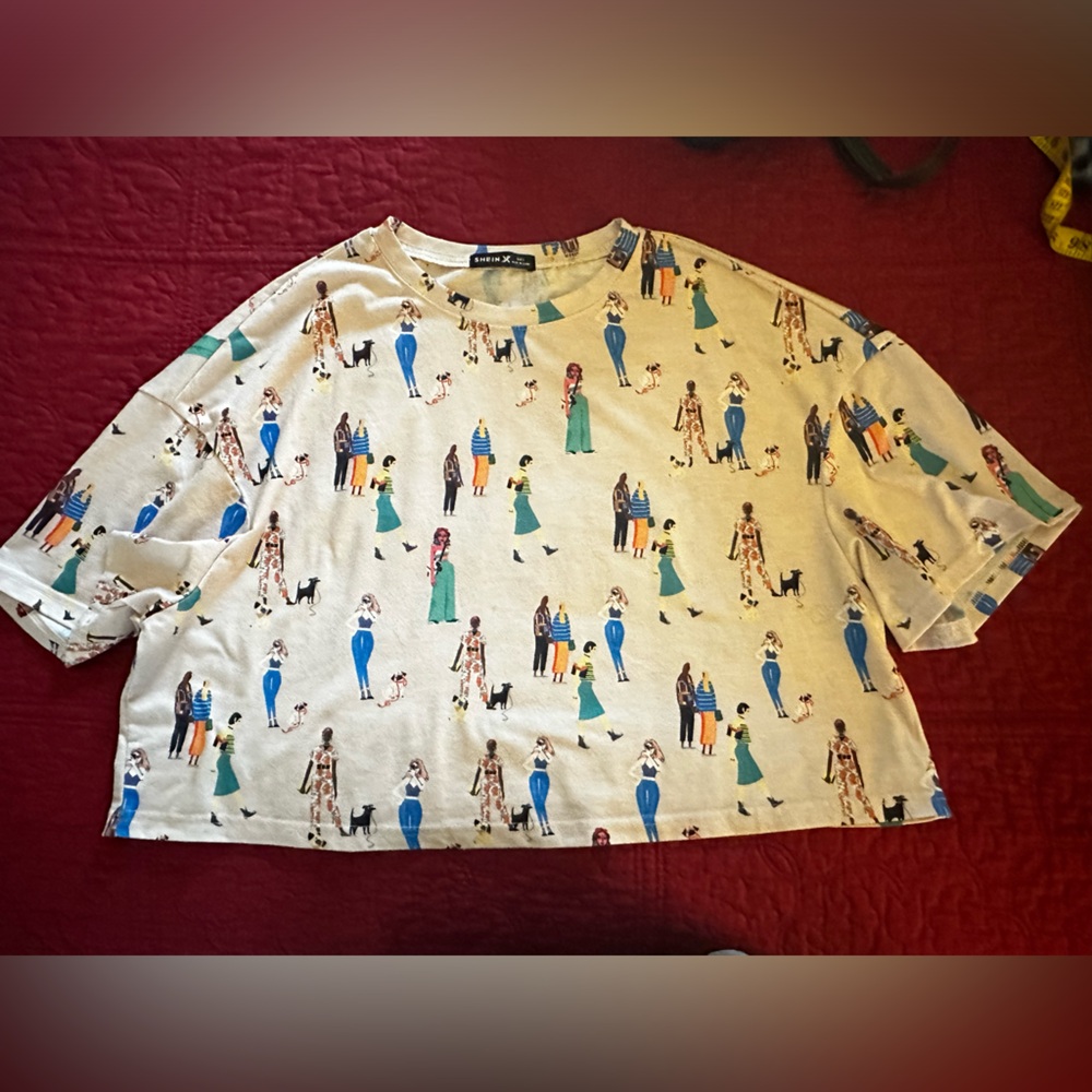 Shein Cool social media vibe crop top - size large. like new!